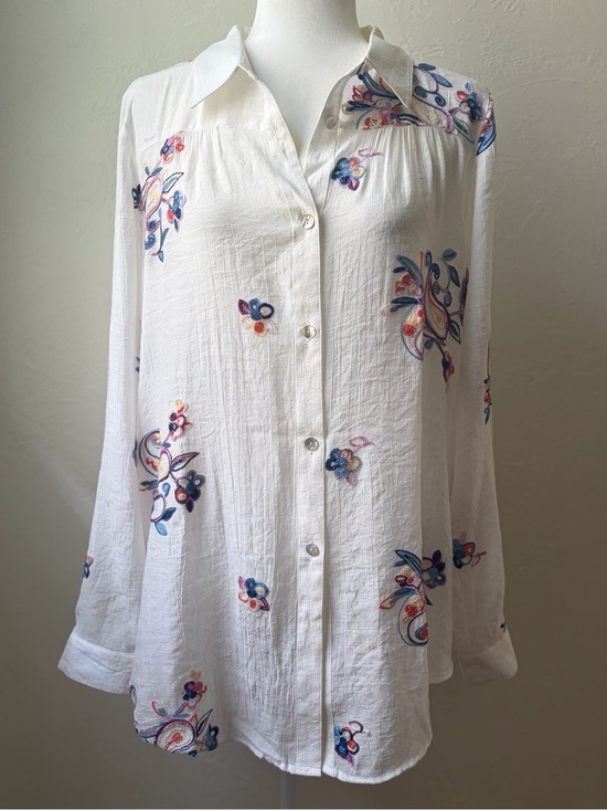 fig and flower Tops - Fig & Flower White Embroidered Button-Up Tunic Top Long Sleeve XL